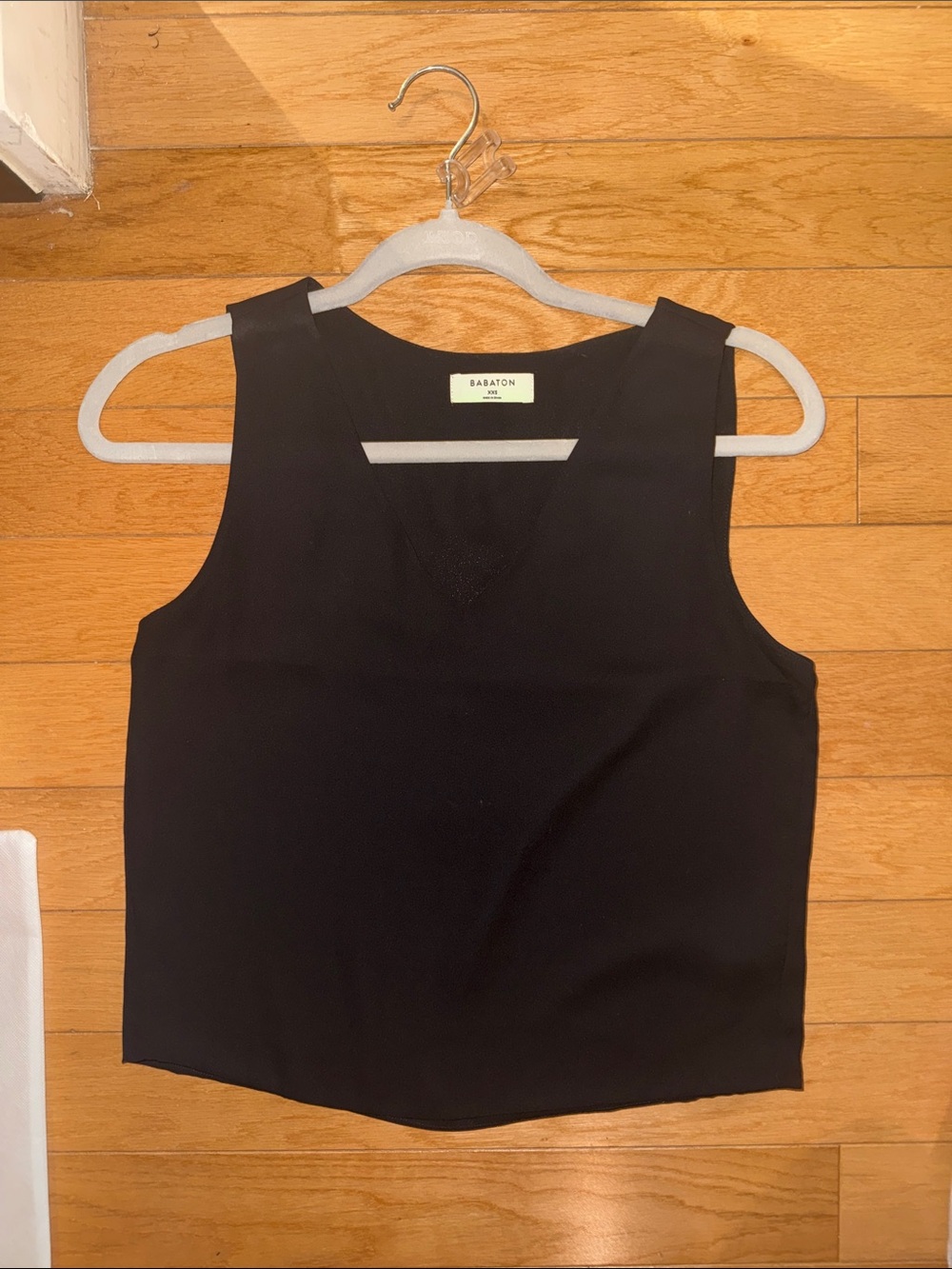 Babaton Black V-Neck Sleeveless Camisole
